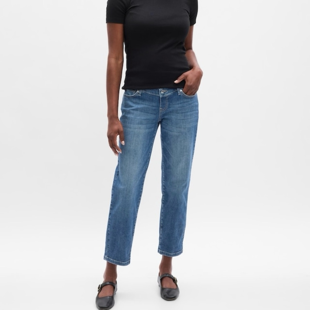 The Gap Maternity True Waistband full panel girlfriend jeans NWT